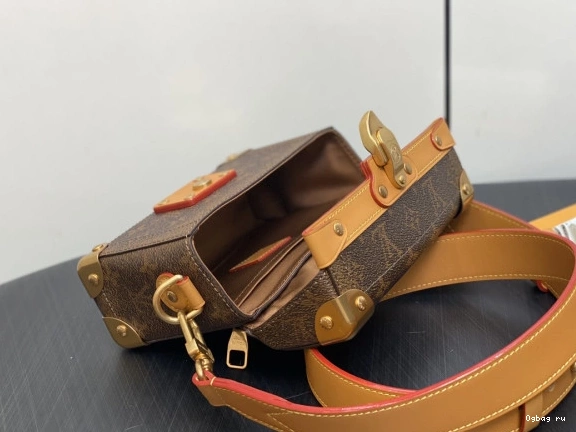 LOUIS VUITTON Soul Trunk-19*15*7CM 0821